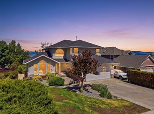 1954 Stirling Dr, Kamloops, BC V1S 1P9
