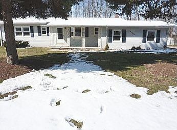 1st image of 4390 Hedgethorn Cir