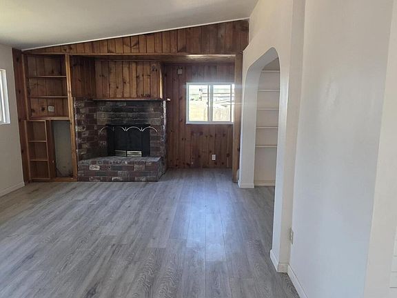 4th image of 4849 Caliente Ave