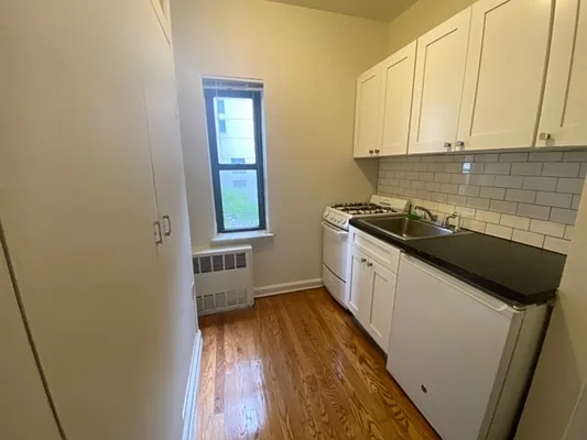 Rented by Compass | media 13