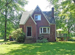 2049 Dock Rd, Madison, OH 44057