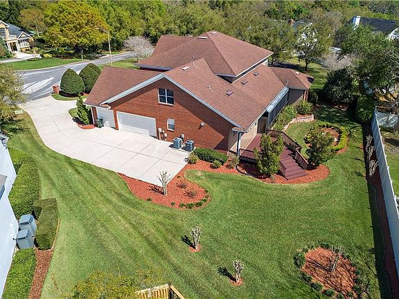 4th image of 1388 Jefferson Dr