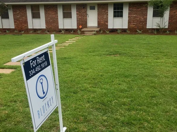 327 Homewood Ave, Troy, AL 36081