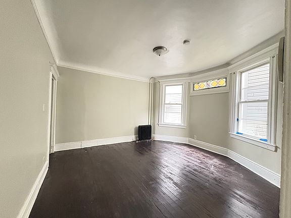4th image of 267 Halsted St Floor 2