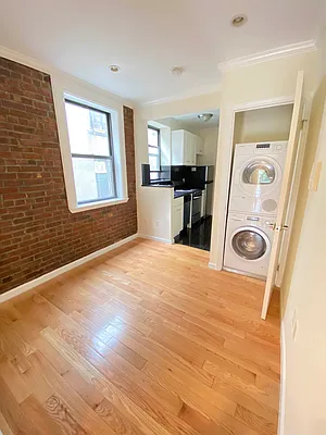 Rented by Compass | media 13