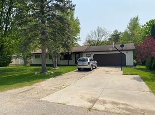 22 Saint John St, Peck, MI 48466