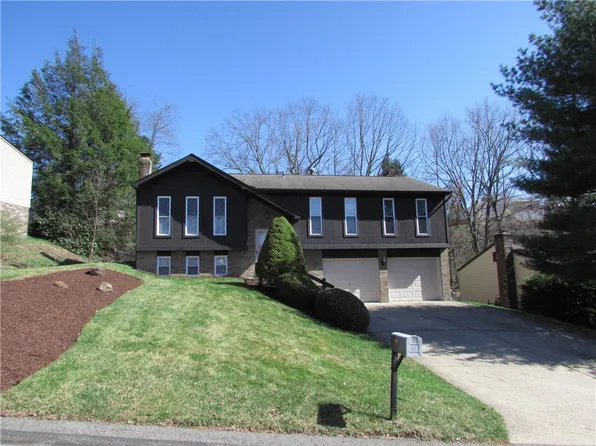 722 Bar Harbor Dr, Pittsburgh, PA 15239