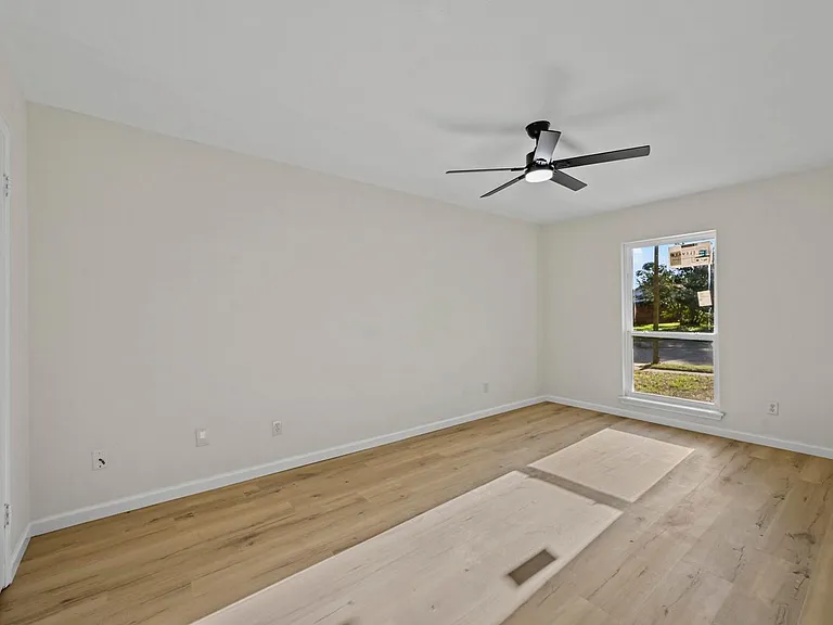 11919 Bushmills Rd — Photo 8