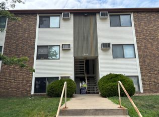 808 Benton Dr APT 11, Iowa City, IA 52246
