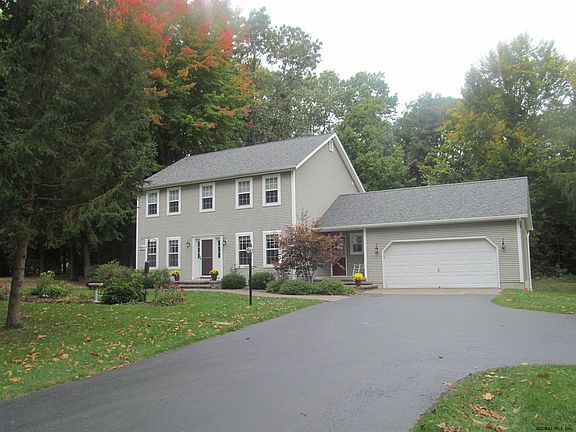 3rd image of 7 Kendall Pl