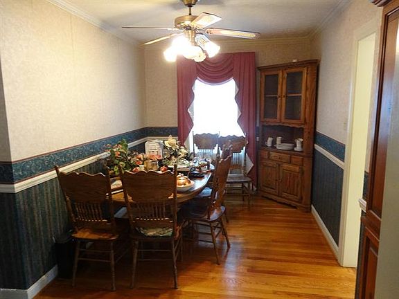 3rd image of 209 Webbmont Cir