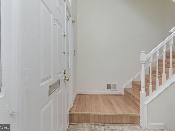 4th image of 5922 Empire Way