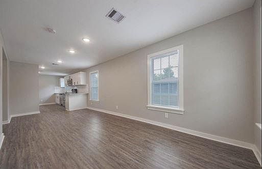 1st image of 1208 E 33rd St #1208