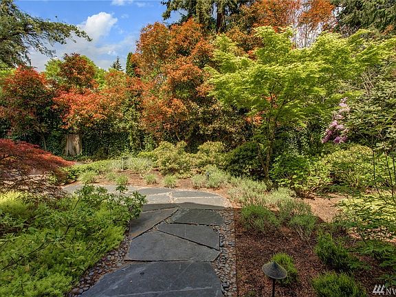 Front yard approach to entry.