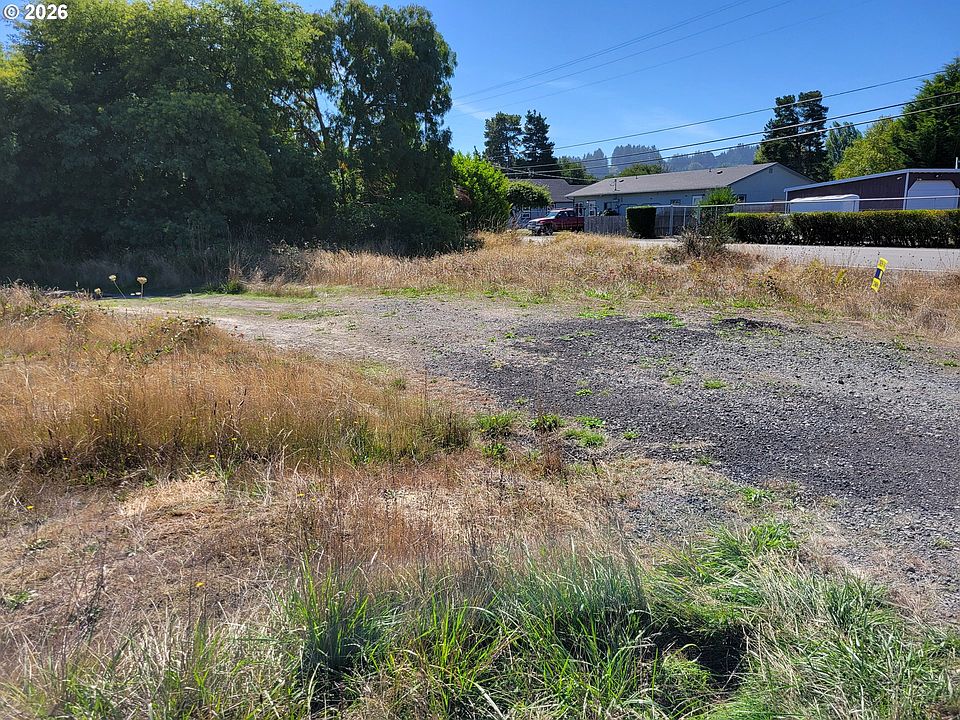 2nd image of 805 Jacobson Way