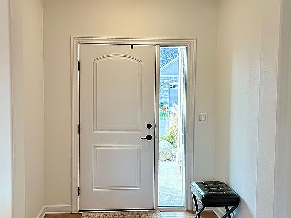 2nd image of 834 S 100th St