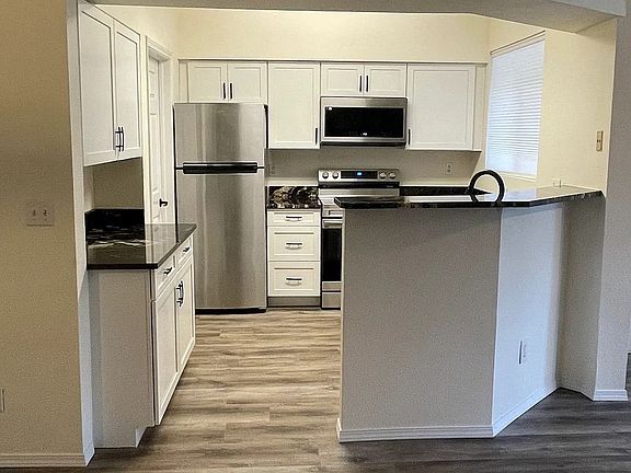 2nd image of 730 Copper Ln APT 108