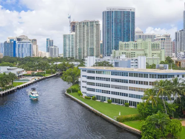 818 SE 4th Street #404, Fort Lauderdale, FL 33301