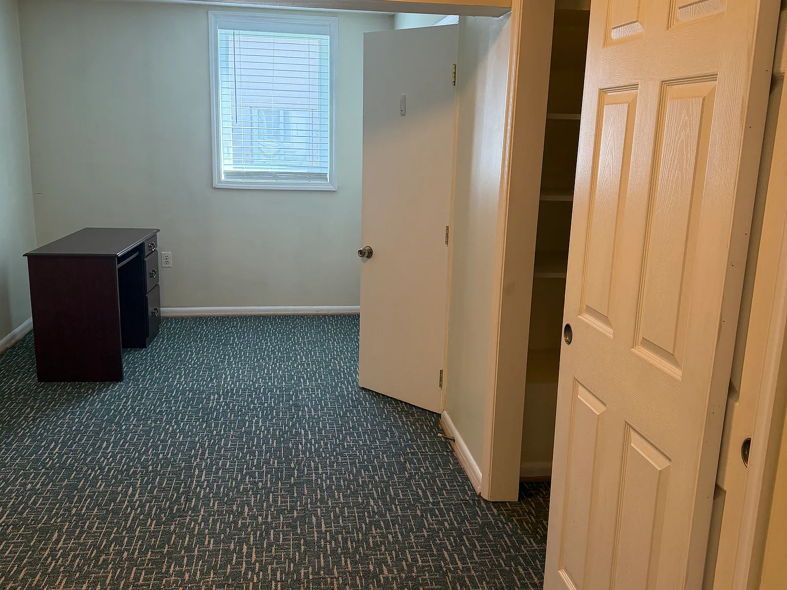 2 bed, 730 sqft, $2,300 — Photo 4