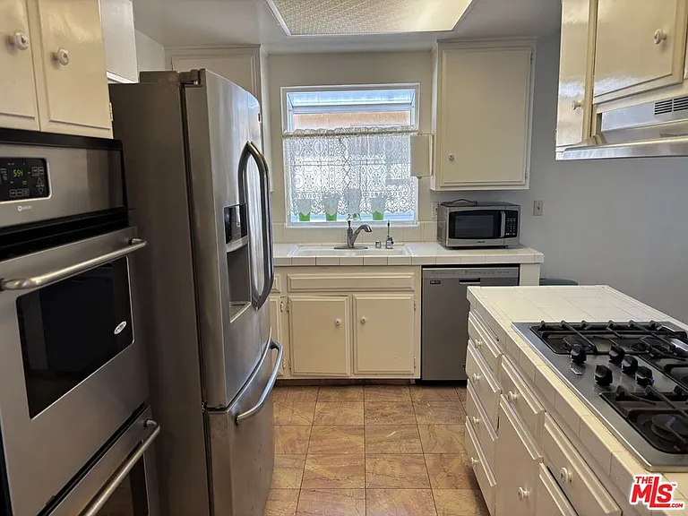 12520 Sanford St — Photo 6