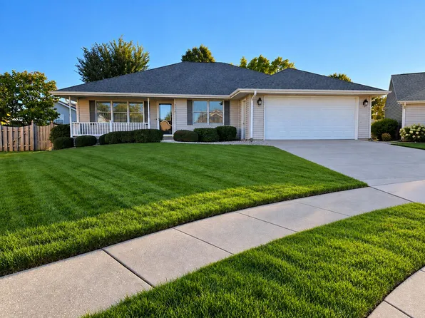 2712 Steeple Ln, Muscatine, IA 52761