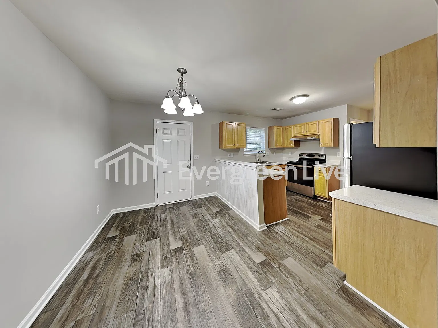 3 bed, 3.0 bath, 1561 sqft, $1,795 — Photo 4
