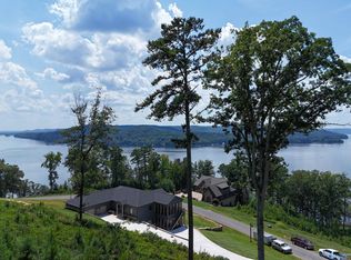 63 Creek Cir, Guntersville, AL 35976