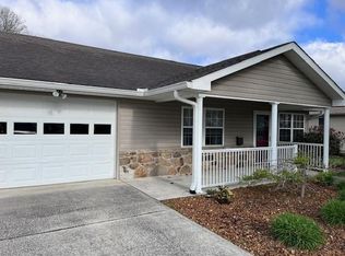 158 Grandview Ln, Crossville, TN 38571