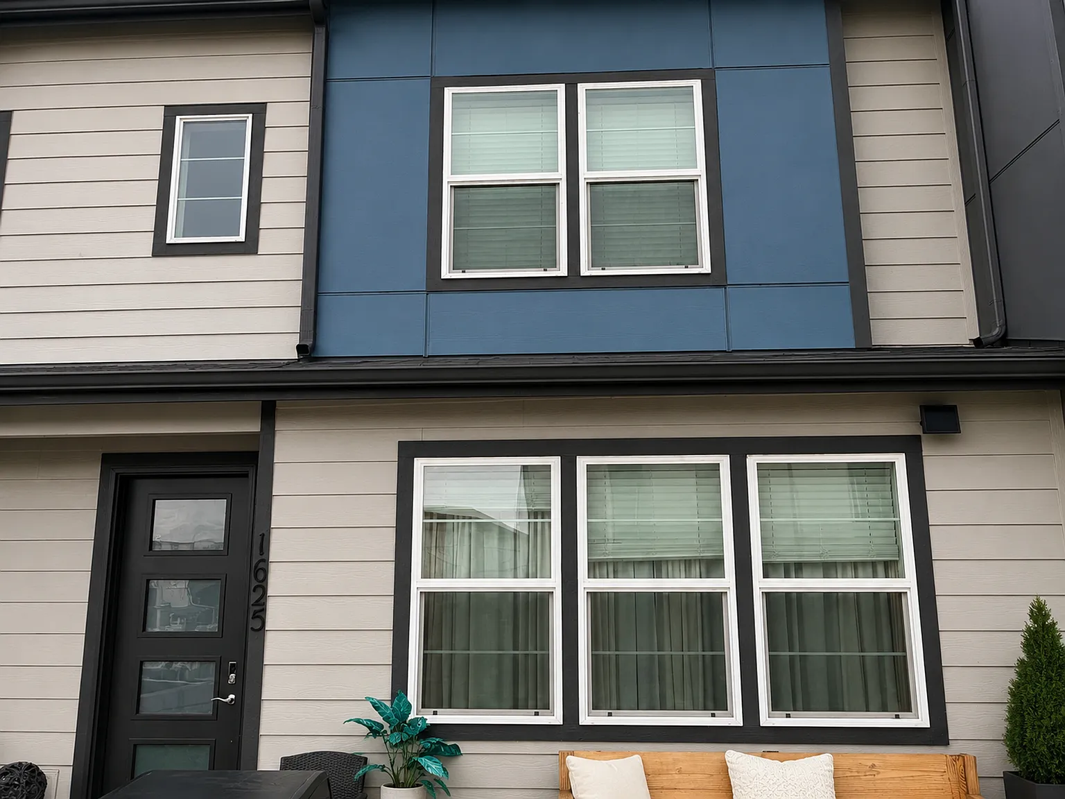 Renovated 3-Bedroom, 2.5 Bath, Townhome in Victory Ridge! — Photo 1