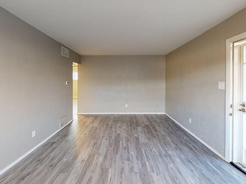 10218-Candelaria-NE-Living-Room 1_01182026