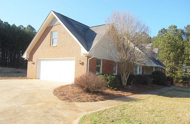 2nd image of 4023 Airline Rd