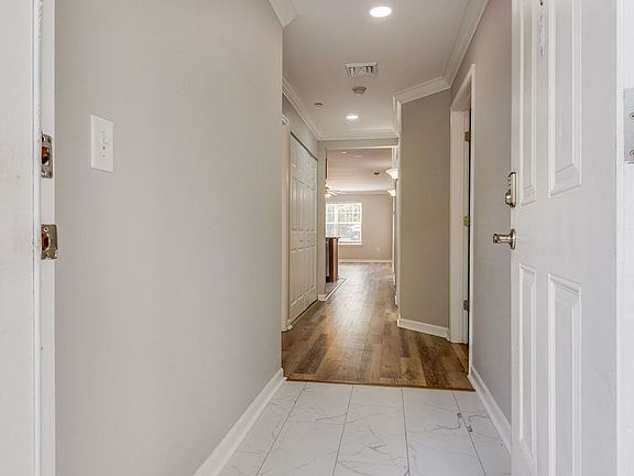 5th image of 2008 Millenium Pl APT 109