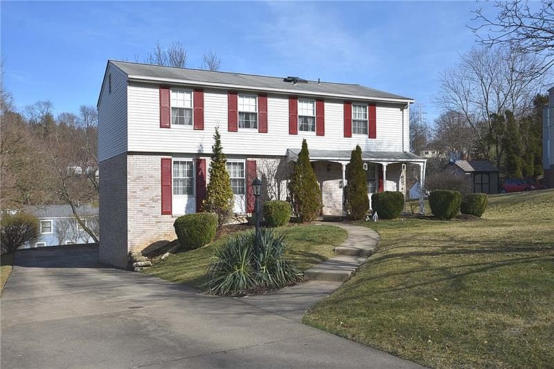 1st image of 469 Oaklawn Dr