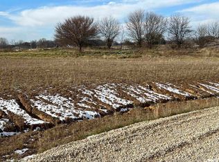 1 277th Ave, Le Claire, IA 52753