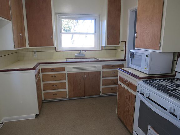 4th image of 25887 Chula Vista St