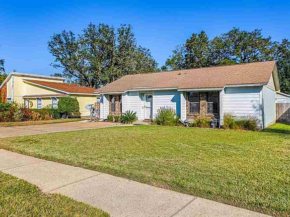 2nd image of 4226 Baywoods Dr