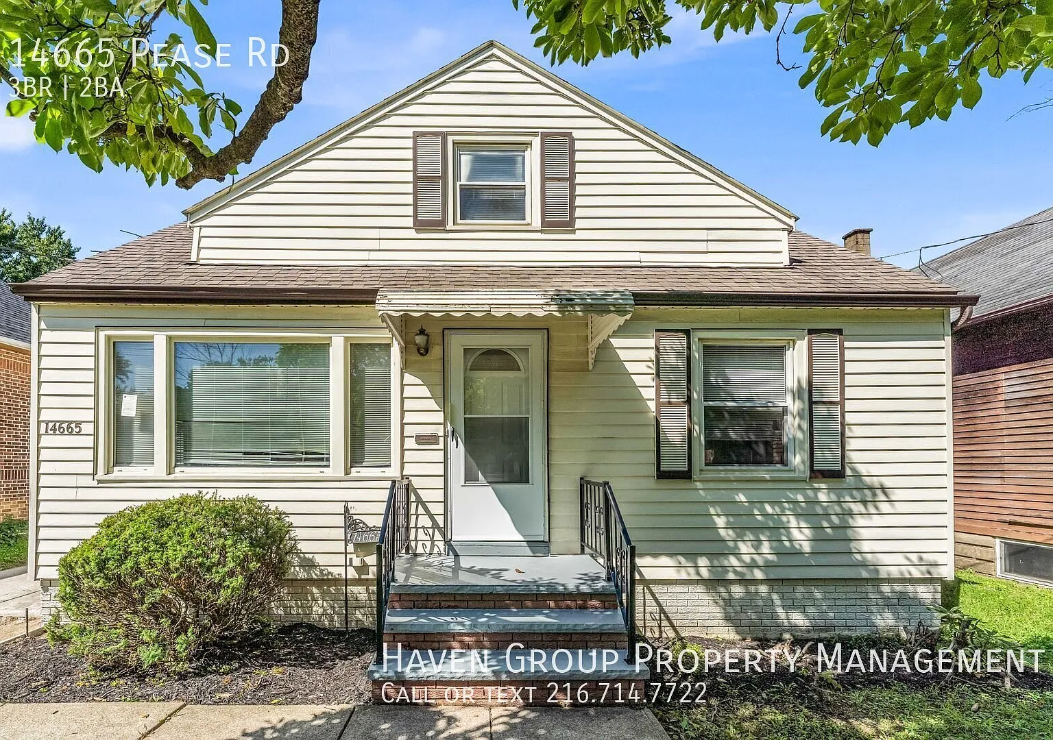 14665 Pease Rd, Maple Heights, OH 44137 - Spacious 3-bed 1.5-bath single-family home! — Photo 1
