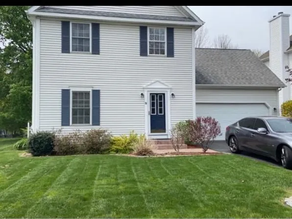 19 Highwood Cir, Colchester, CT 06415