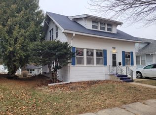 110 7th Ave SE, Oelwein, IA 50662