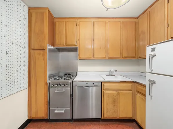 1160 3rd Avenue image 4 of 8