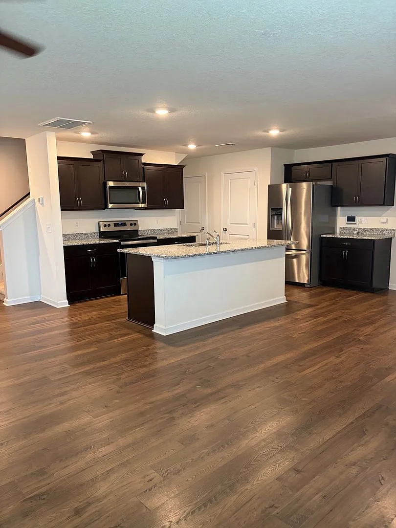 2320 Beacon Rd — Photo 4
