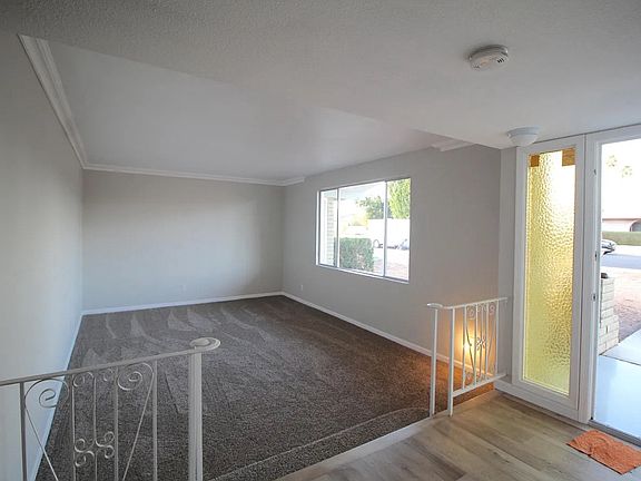 3rd image of 901 E 10th Pl
