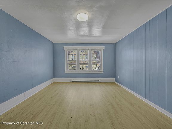 5th image of 53 Sobieski St #Top