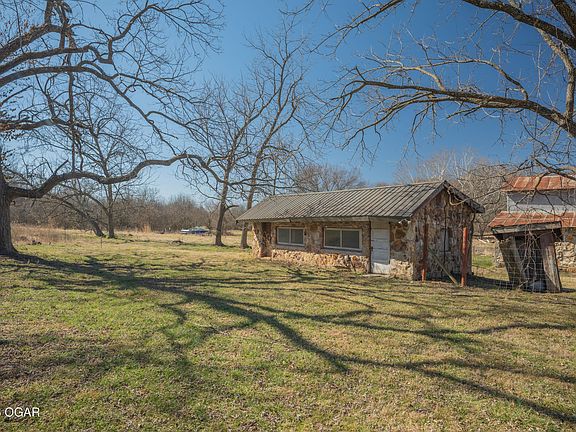 4th image of 1822 Reinmiller Rd