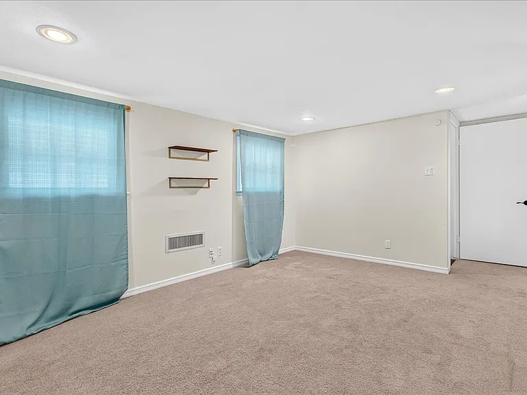 609 Peerman Pl — Photo 30