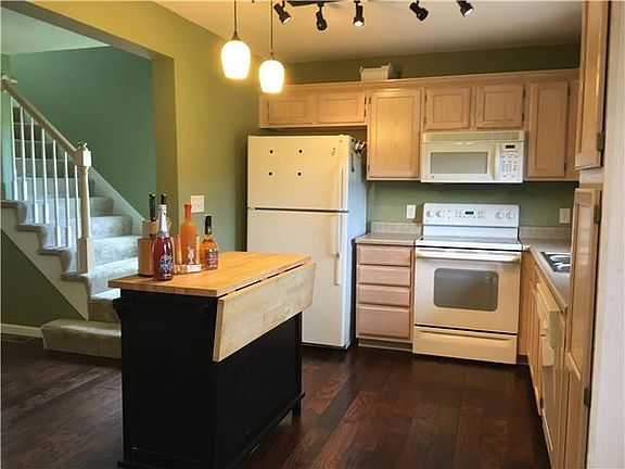 3rd image of 5766 NW Plantation Dr
