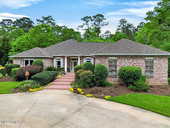 3rd image of 7061 Bayou Talla Ln