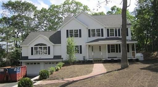 3rd image of 15 Whites Hill Dr