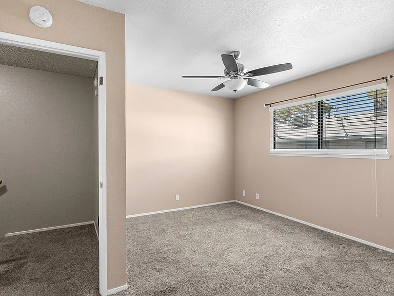 273 E Upjohn Ave — Photo 13