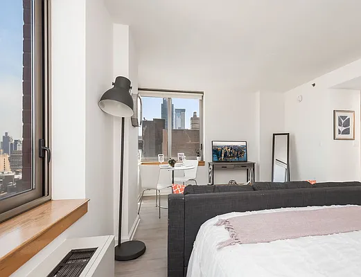 Rented by Compass | media 4